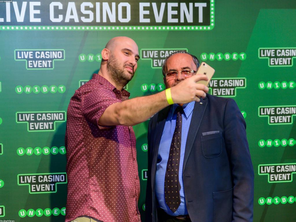 វិធីពិនិត្យស្លុតពេលជ្រើសរើសកញ្ចប់ល្បែង