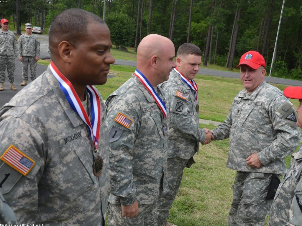 យុទ្ធសាស្ត្រស្លុត: ការប្រកួតប្រជែងមិនអាចមើលឃើញបាន