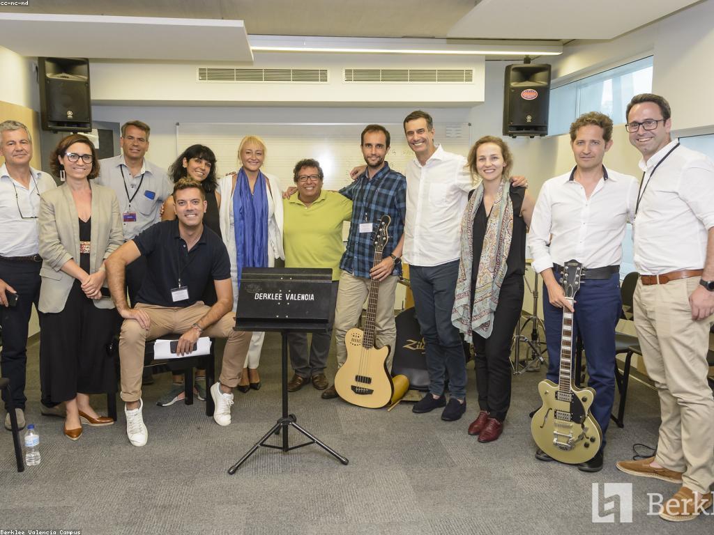 ការបង្ហាញស្លុត: ទីបំផុតនៃការបង្ហាញជំនាញថ្មី